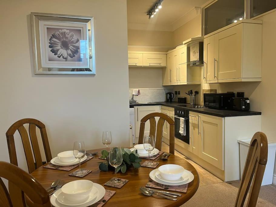Thurnams House, Ground Floor Apt คาร์ลไอเอิล ภายนอก รูปภาพ